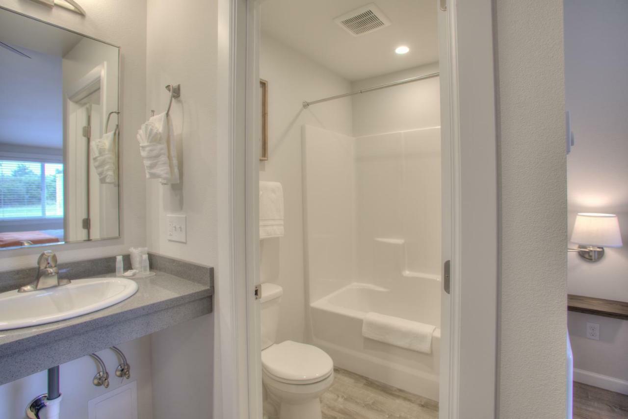 Ocean Shores Resort (Adults Only) Extérieur photo